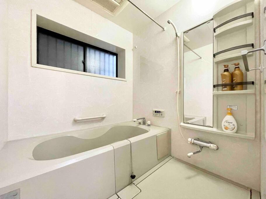 鶴橋駅徒歩2分 トイレ浴室複数あり3階建て一軒家車庫付き Apartman Oszaka Kültér fotó